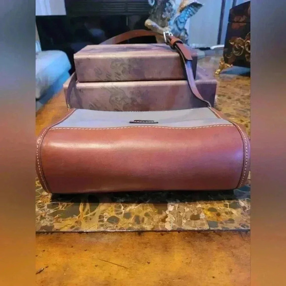 Dooney & Bourke shoulder bag - Picture 7 of 12